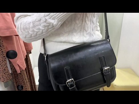 ❤️ Ommaviy onanizm yosh kaltak FeralBerry bir dildo bilan fitting xonasida ️  seks  uz.niceporn.ru ❌️❤