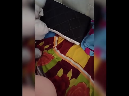 ❤️ Mening xonadoshim uyda yolg'iz qoladi, chunki eri ta'tilga ketadi va men uni sikish va eshagini sut bilan to'ldirish imkoniyatidan foydalanaman ️  seks  uz.niceporn.ru ❌️❤
