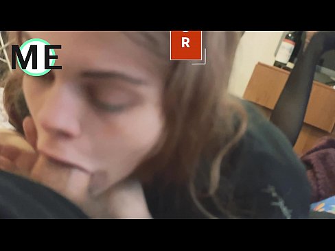 ❤️ Bo'g'iz bo'shlig'i, yirtilgan külotlu çoraplar va yirtilgan poshnalar bilan tanishish yoqimli ️  seks  uz.niceporn.ru ❌️❤