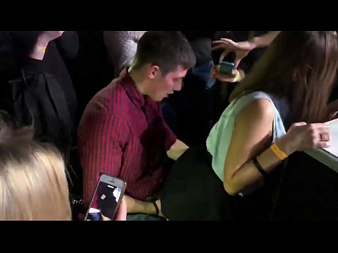 ❤️ Rus tungi klubida haqiqiy jinsiy aloqa. 18 yoshli rus qizi anus va qin ichida tungi klubda sikishdi ️  seks  uz.niceporn.ru ❌️❤